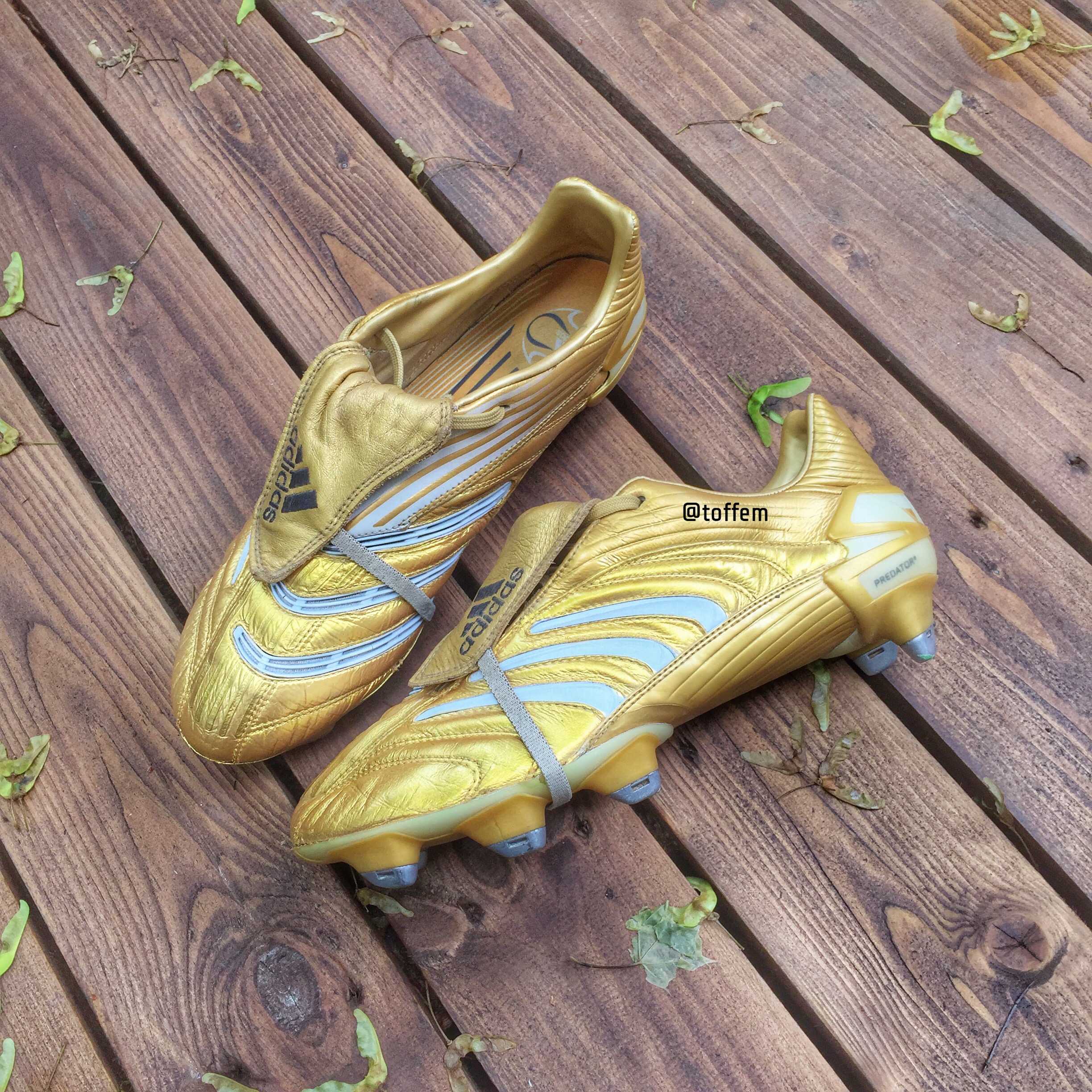 zidane gold boots